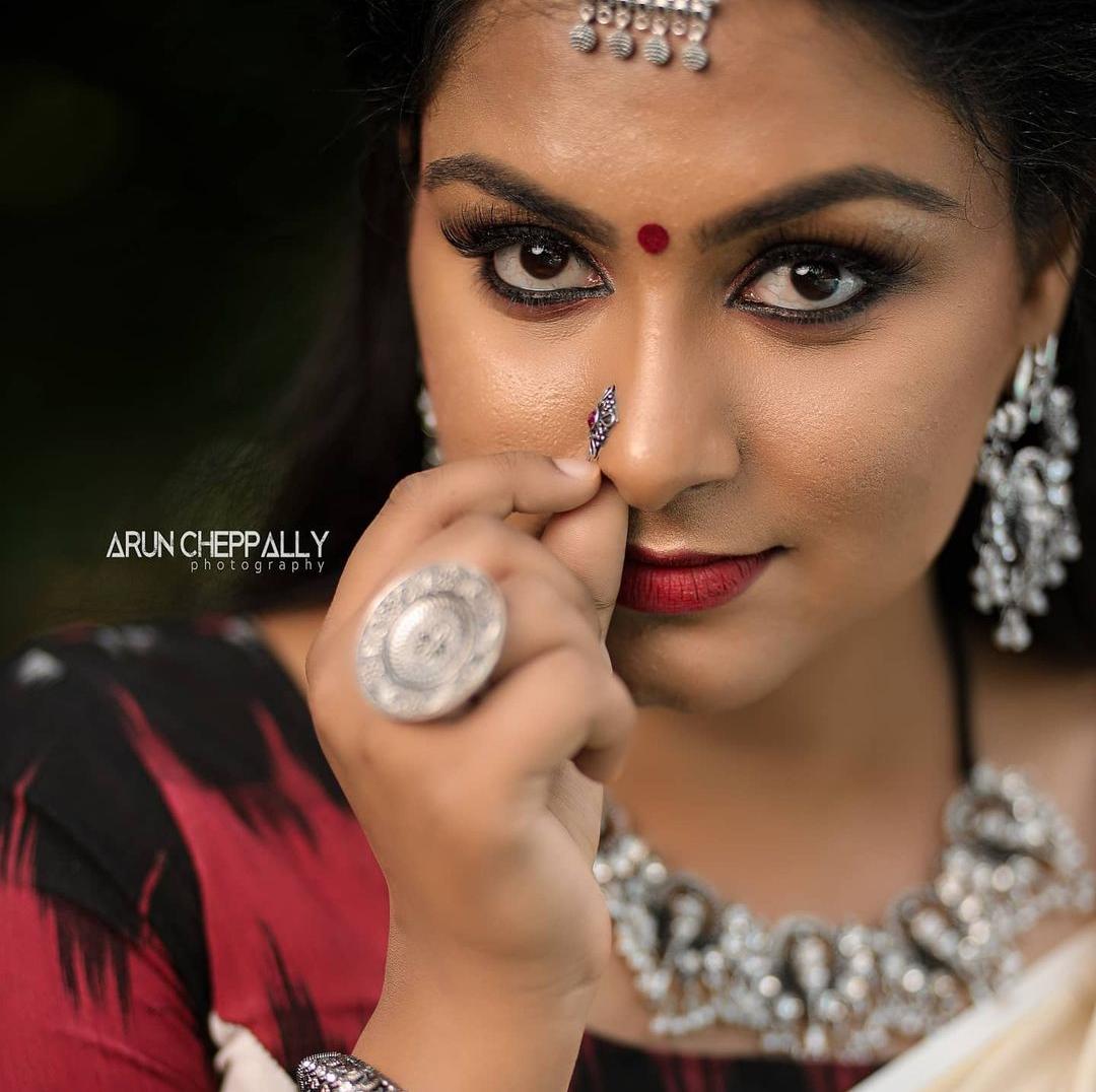 MILAN'S MAKEUP STUDIO CHARUMOODU