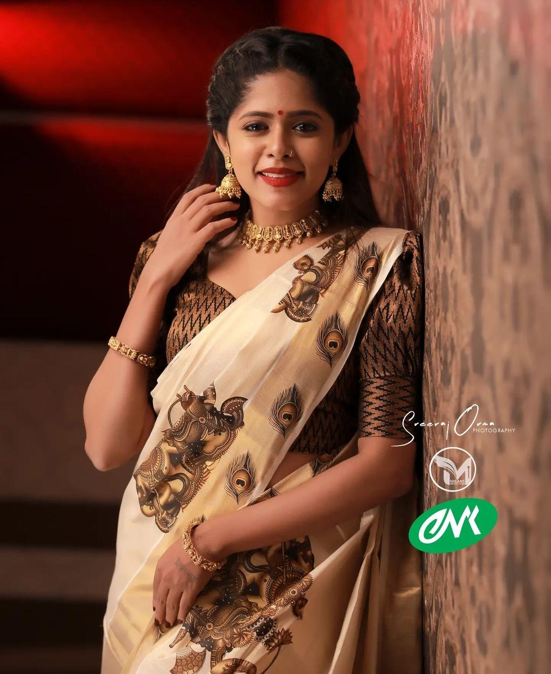 MILAN'S MAKEUP STUDIO CHARUMOODU